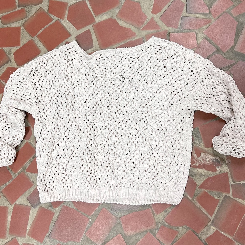 Jessica Simpson crochet crop sweater, size M in cream!